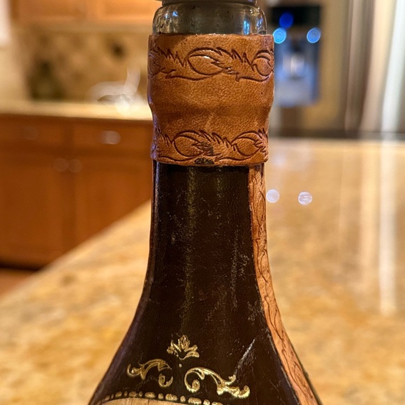 Handcrafted Glass Art Bottle with Duck Design - Picture 11 of 12